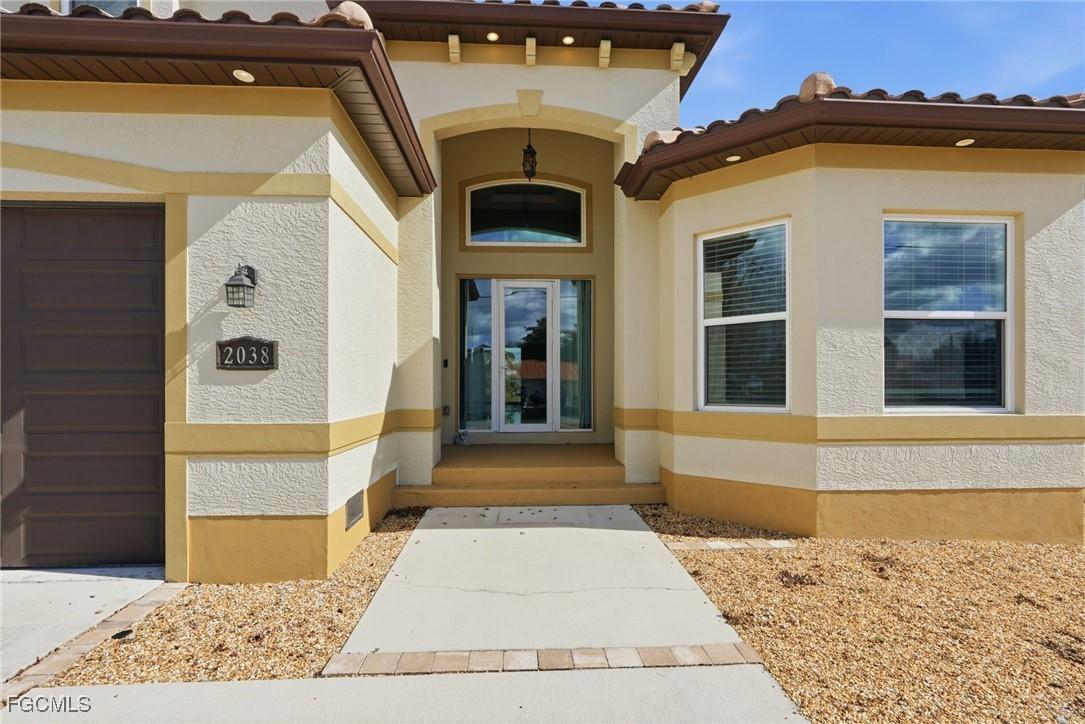 2038 Bahama Ave., Fort Myers, FL 33905