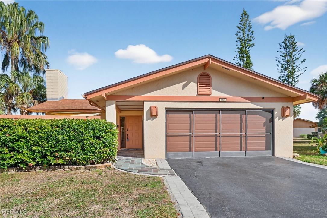 6417 Royal Woods Dr., Fort Myers, FL 33908