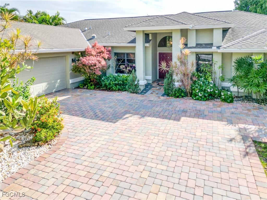 7584 Eagles Flight Ln., Fort Myers, FL 33912