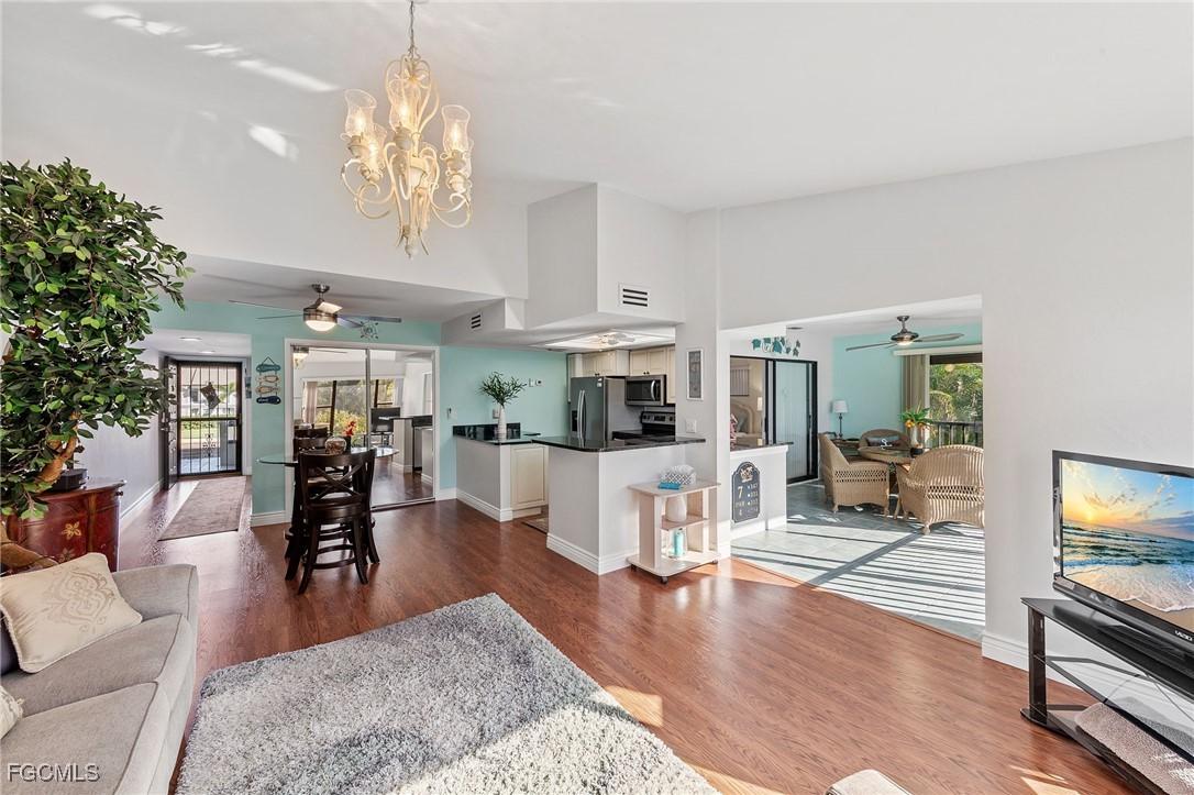 5970 Trailwinds Dr. #121, Fort Myers, FL 33907