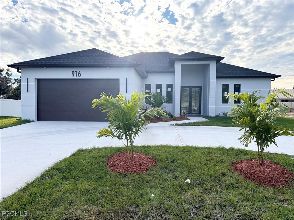 916 Nicholas Pkwy., Cape Coral, FL 33991