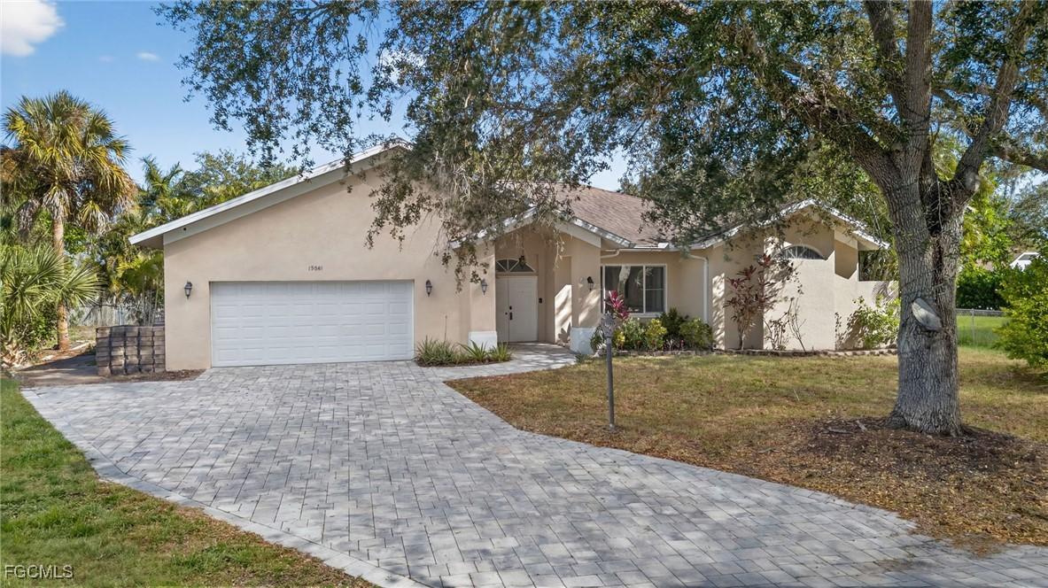 19369 Pine Glen Dr., Fort Myers, FL 33967