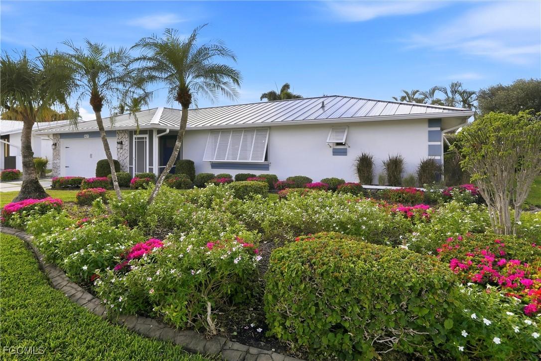 4629 Forest Glen Dr., North Fort Myers, FL 33903