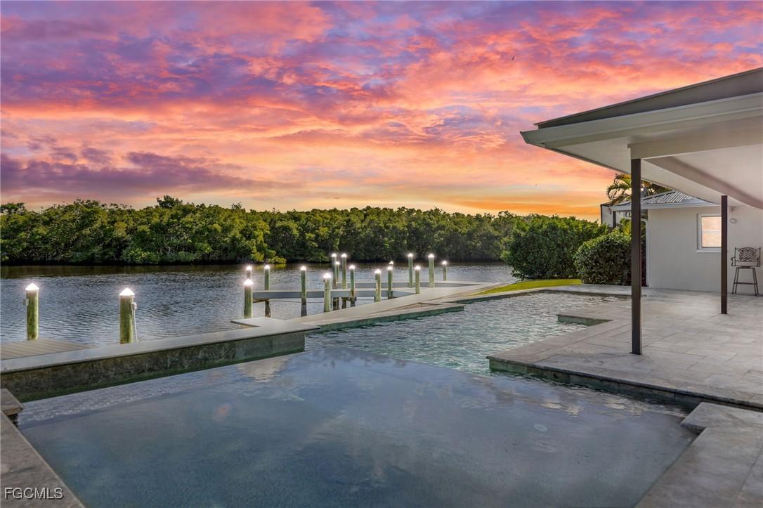 432 Seaworthy Rd., North Fort Myers, FL 33903