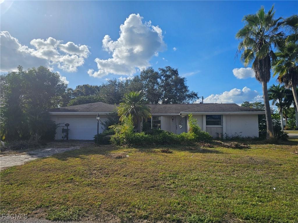 2201 Parkview Dr., Fort Myers, FL 33905