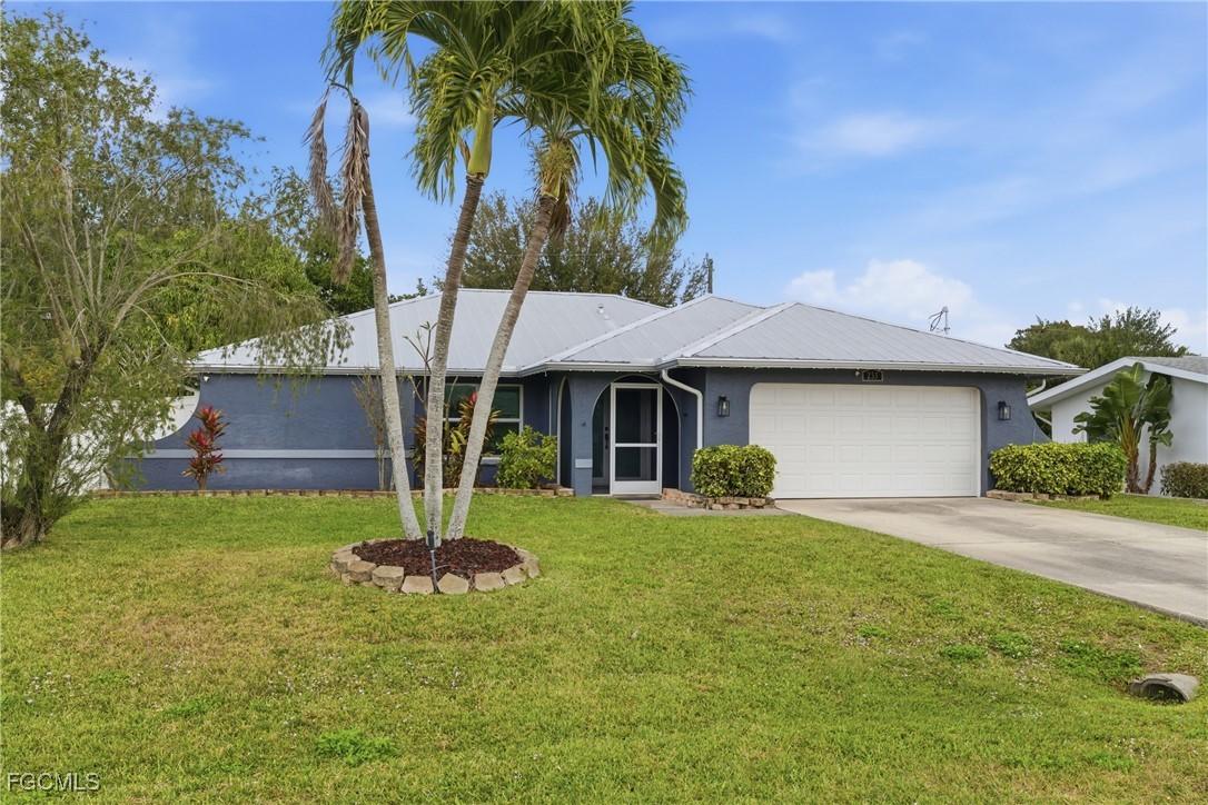 233 SW 43 St., Cape Coral, FL 33914