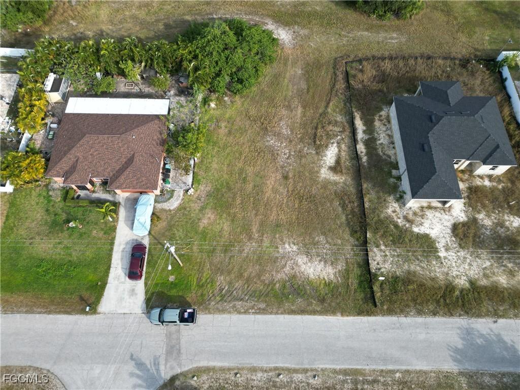437 NW 16th Pl., Cape Coral, FL 33993