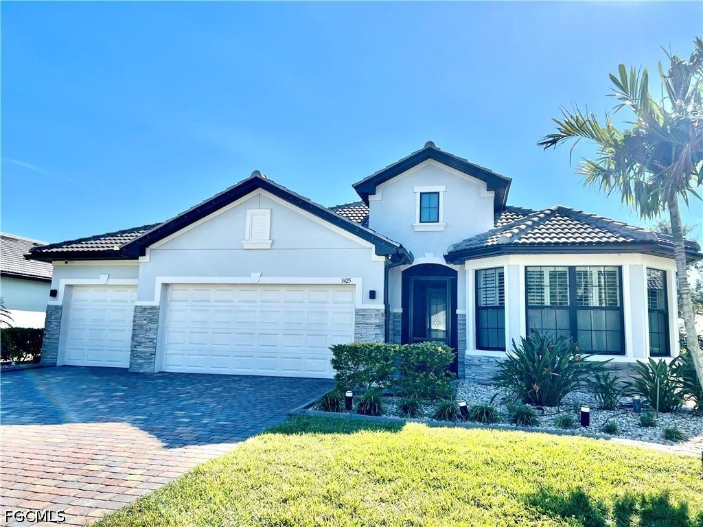 3425 Hampton Blvd., Alva, FL 33920