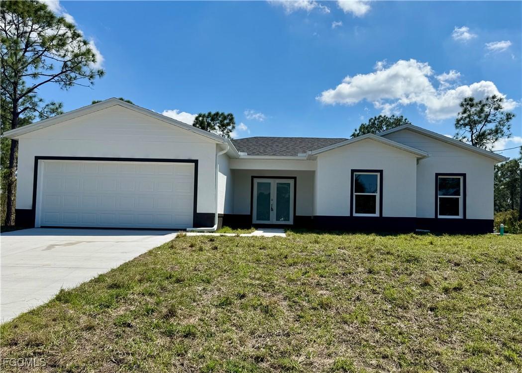 325 Hermosa Ave., Lehigh Acres, FL 33974
