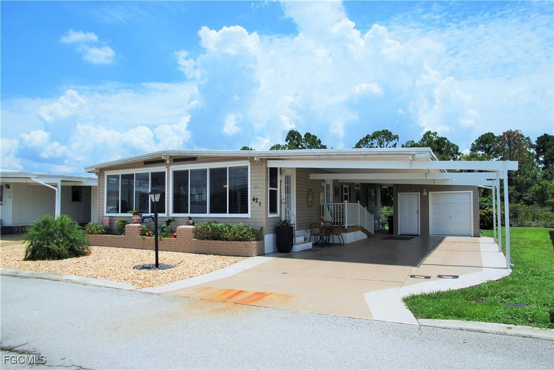 421 Snead Dr., North Fort Myers, FL 33903
