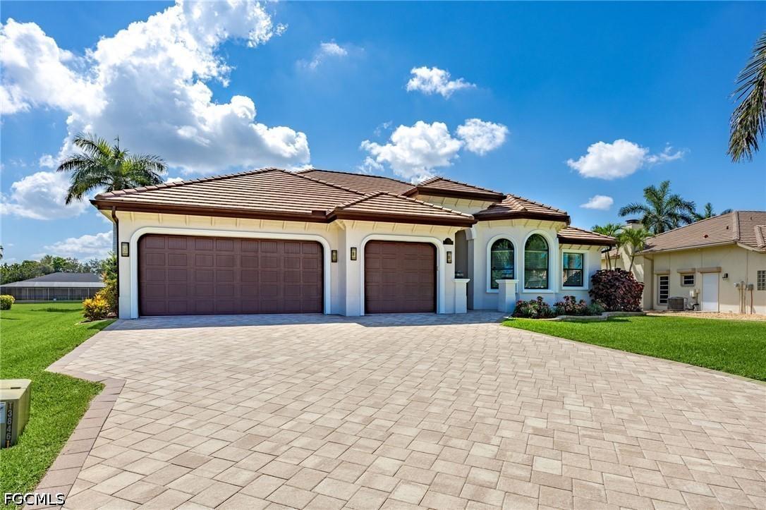 11781 Lady Anne Cir., Cape Coral, FL 33991