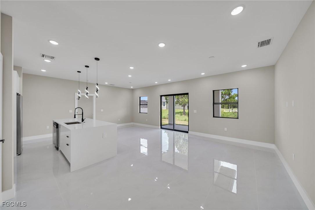 714 Euston Ave., Lehigh Acres, FL 33974