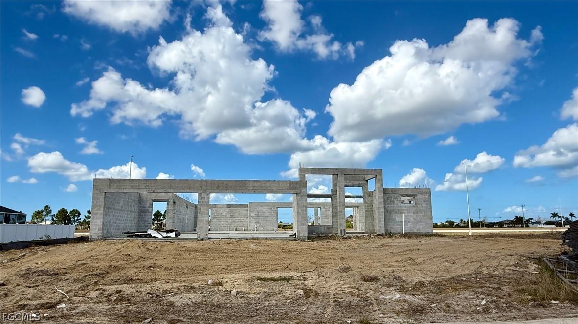 324 NW 31st Pl., Cape Coral, FL 33993