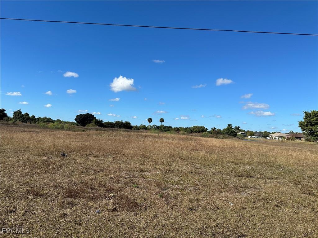 688 Bell Blvd., Lehigh Acres, FL 33974
