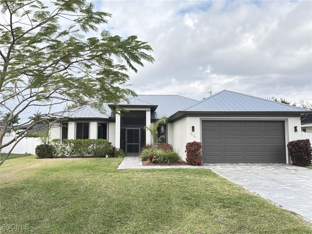 916 SW 7th Ave., Cape Coral, FL 33991