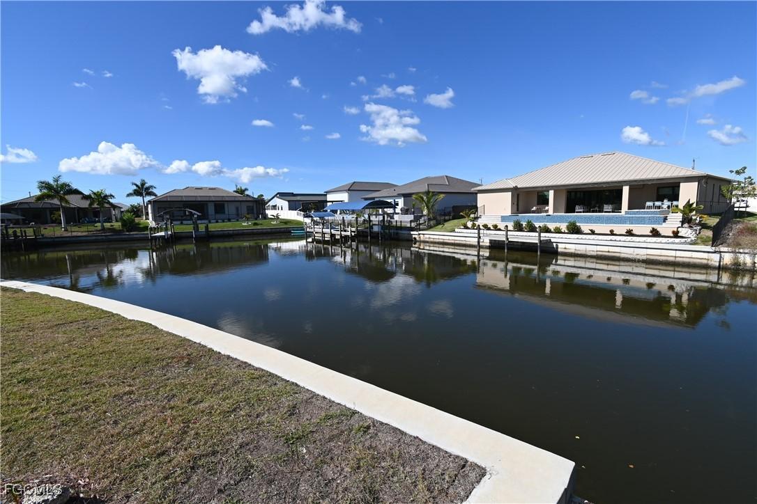 3213 NW 20th Ln., Cape Coral, FL 33993