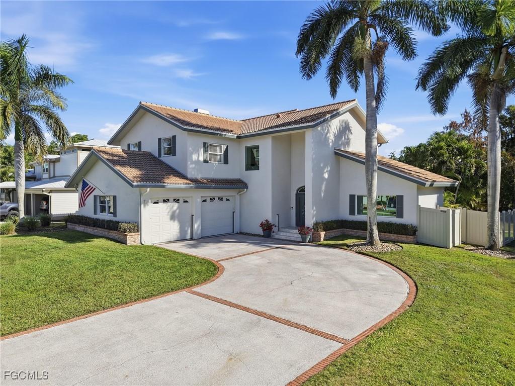 8380 Aqua Cove Ln., North Fort Myers, FL 33903