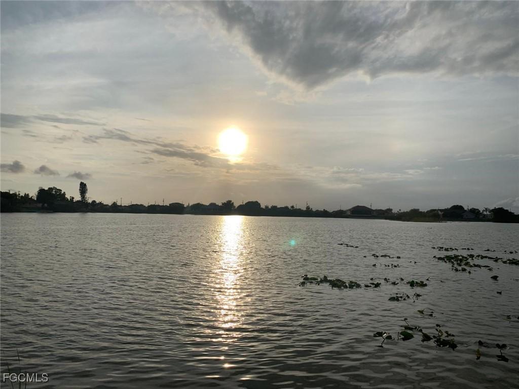 1142 NW 2 Pl., Cape Coral, FL 33993