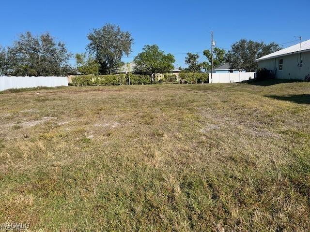 1923 NE 14th Ter., Cape Coral, FL 33909