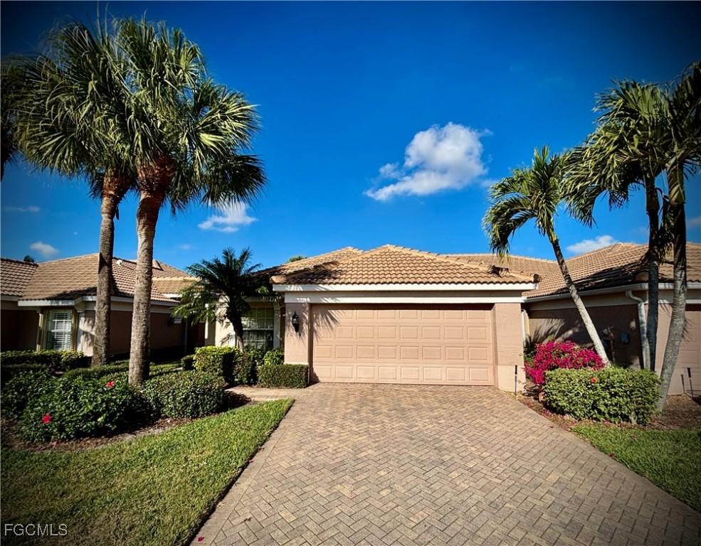 10042 Majestic Ave., Fort Myers, FL 33913