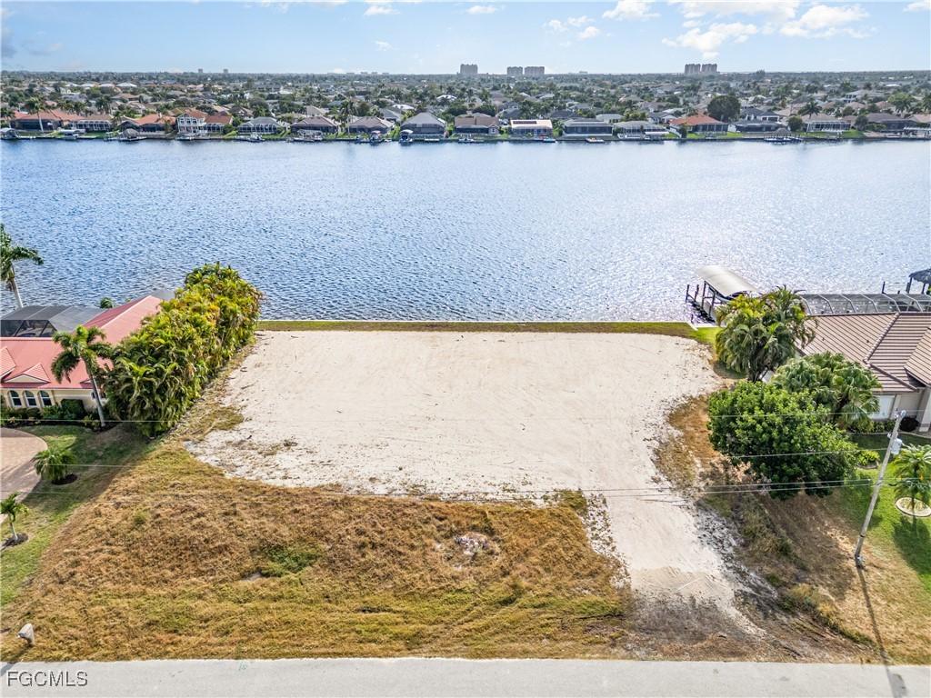 1128 SW 43rd St., Cape Coral, FL 33914