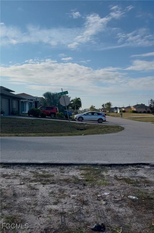 813 SW 40th Ter., Cape Coral, FL 33914