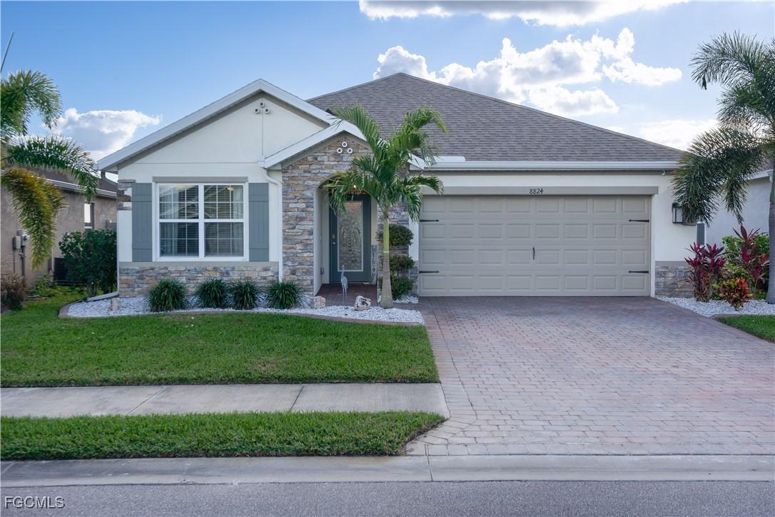 8824 Cascade Price Cir., North Fort Myers, FL 33917