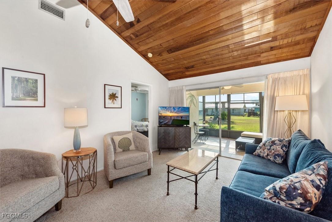 9381 Lennex Ln., Fort Myers, FL 33919