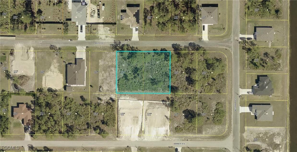 1072 Bells St., Lehigh Acres, FL 33974