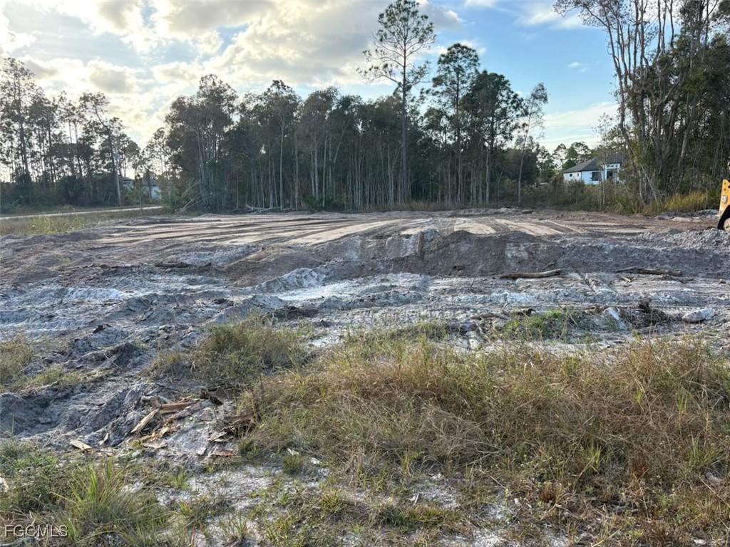 852 Dudley Ave., Lehigh Acres, FL 33974