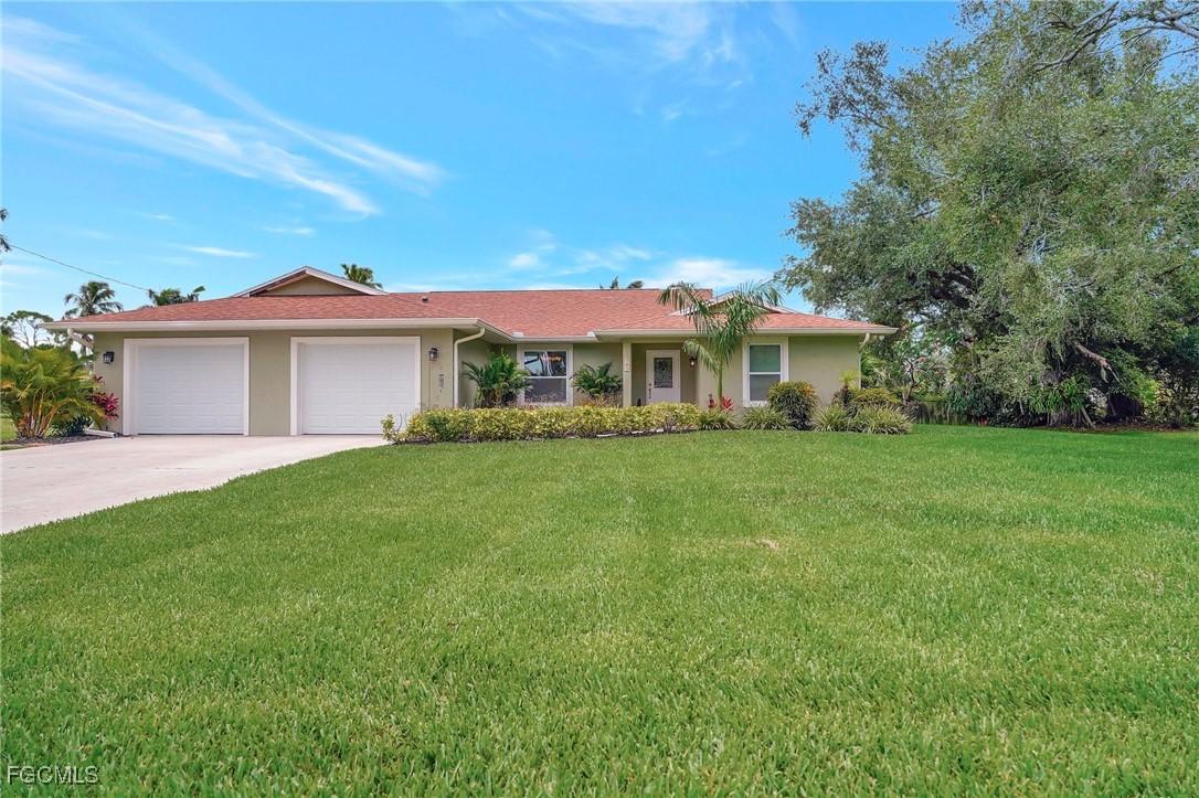 787 Overriver Dr., North Fort Myers, FL 33903