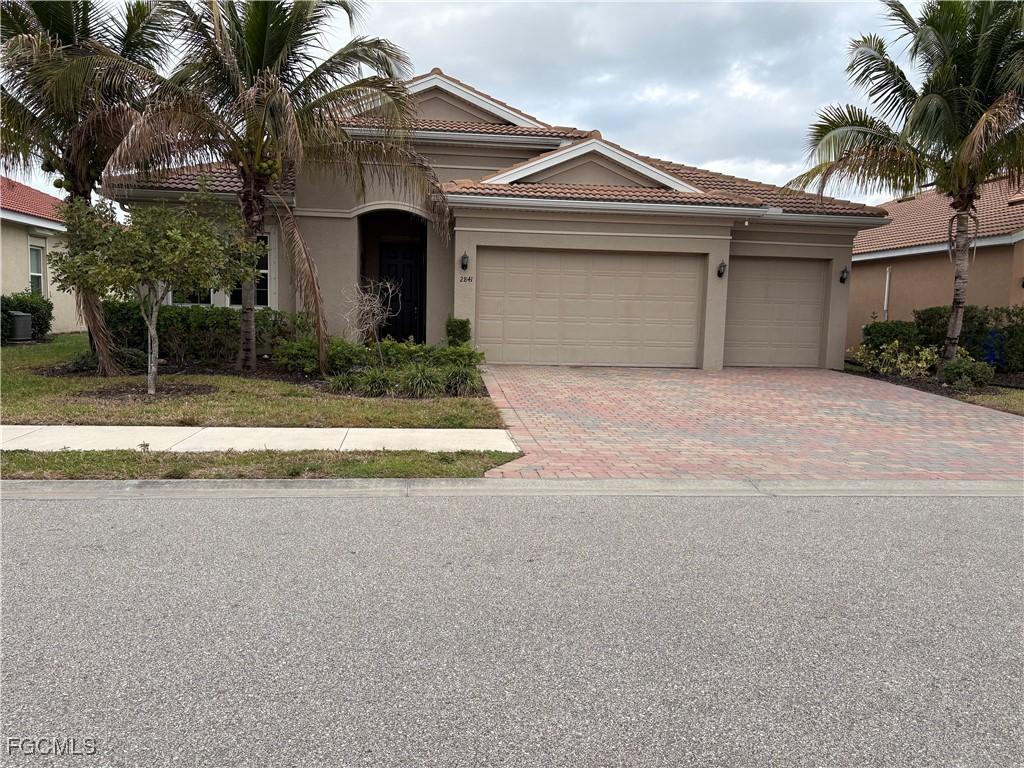 2841 Royal Gardens Ave., Fort Myers, FL 33916