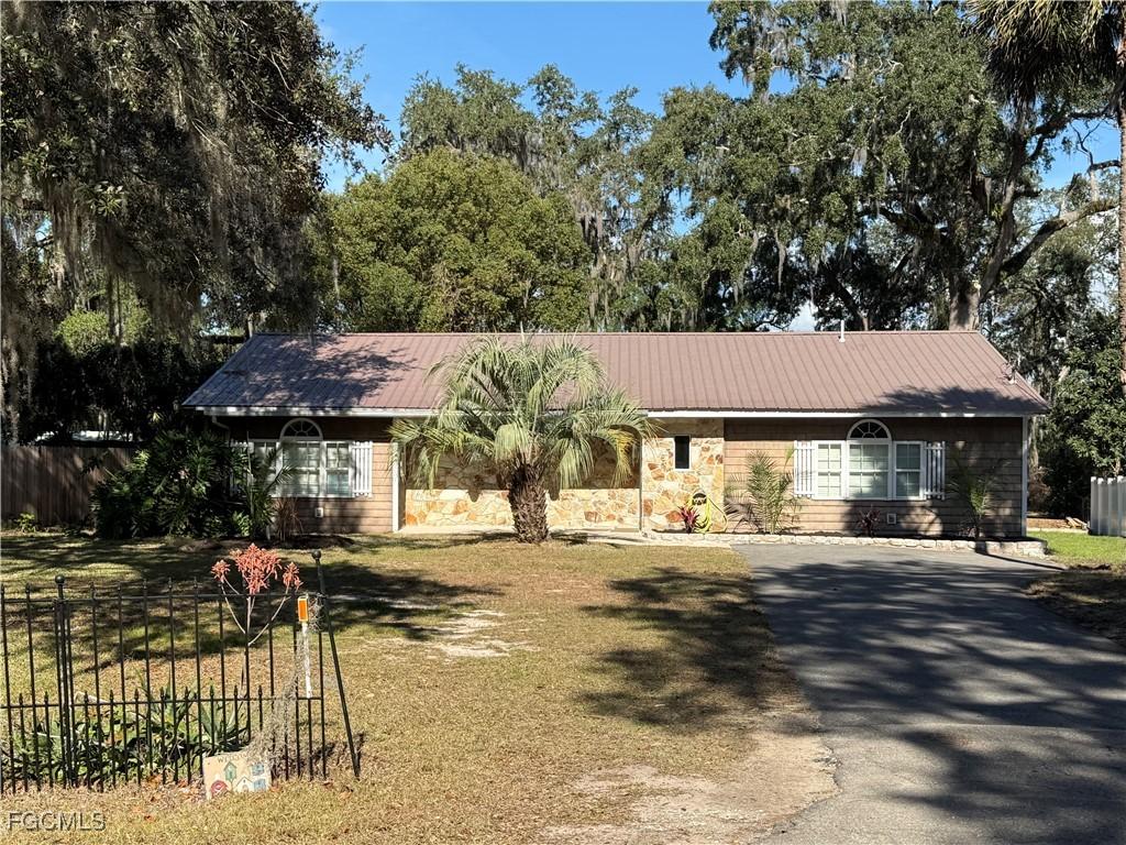 1762 SE 164th Cir., Ocklawaha, FL 32179