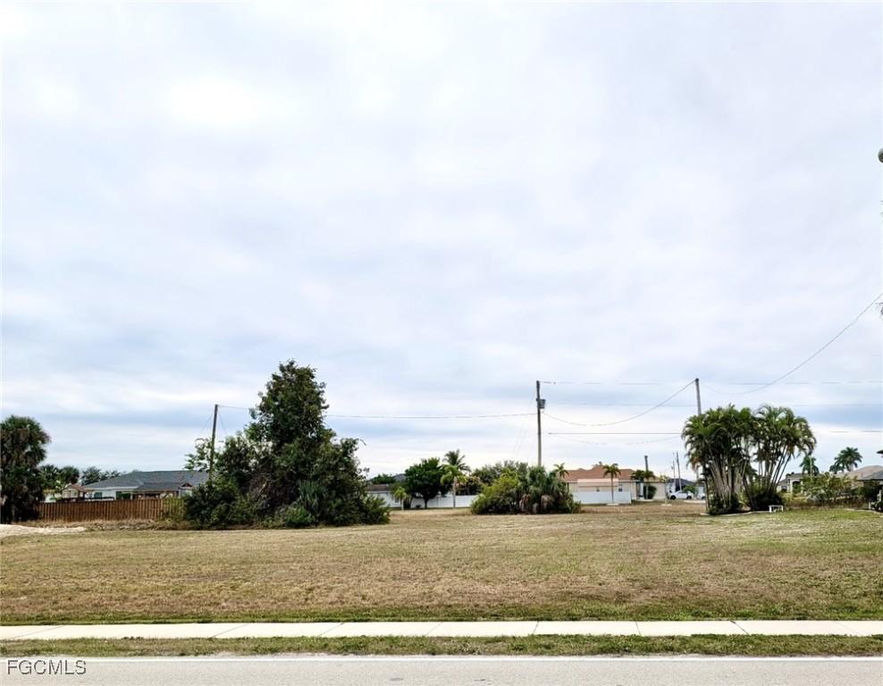 1906 Tropicana Pkwy., Cape Coral, FL 33993