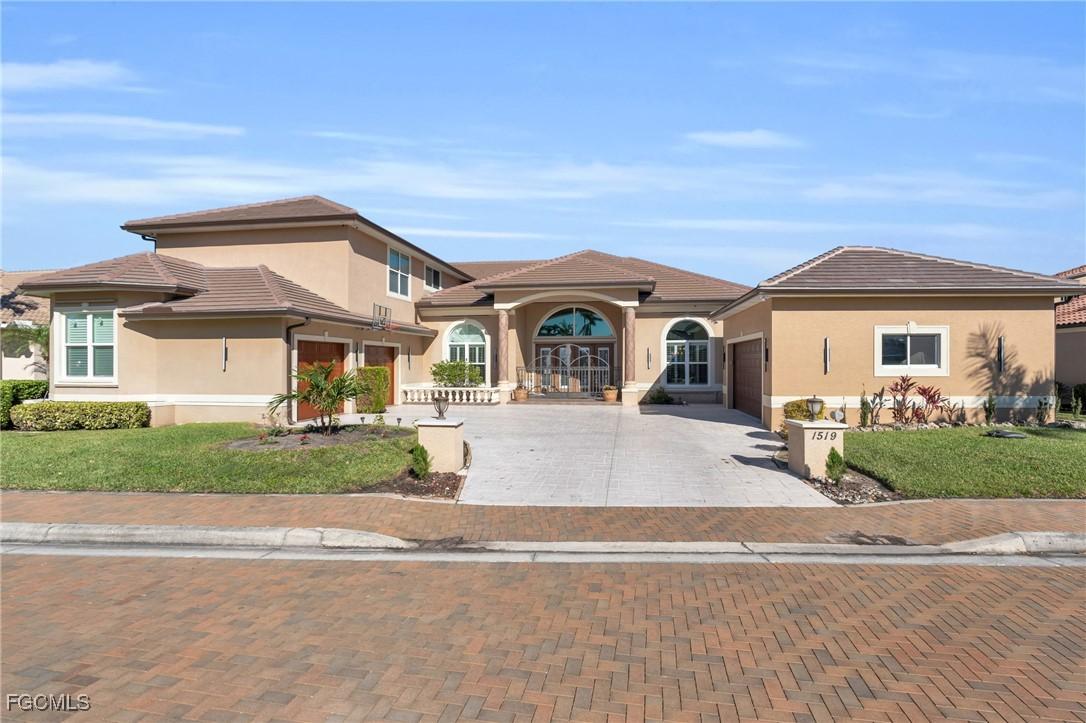 1519 Hermitage Ln., Cape Coral, FL 33914