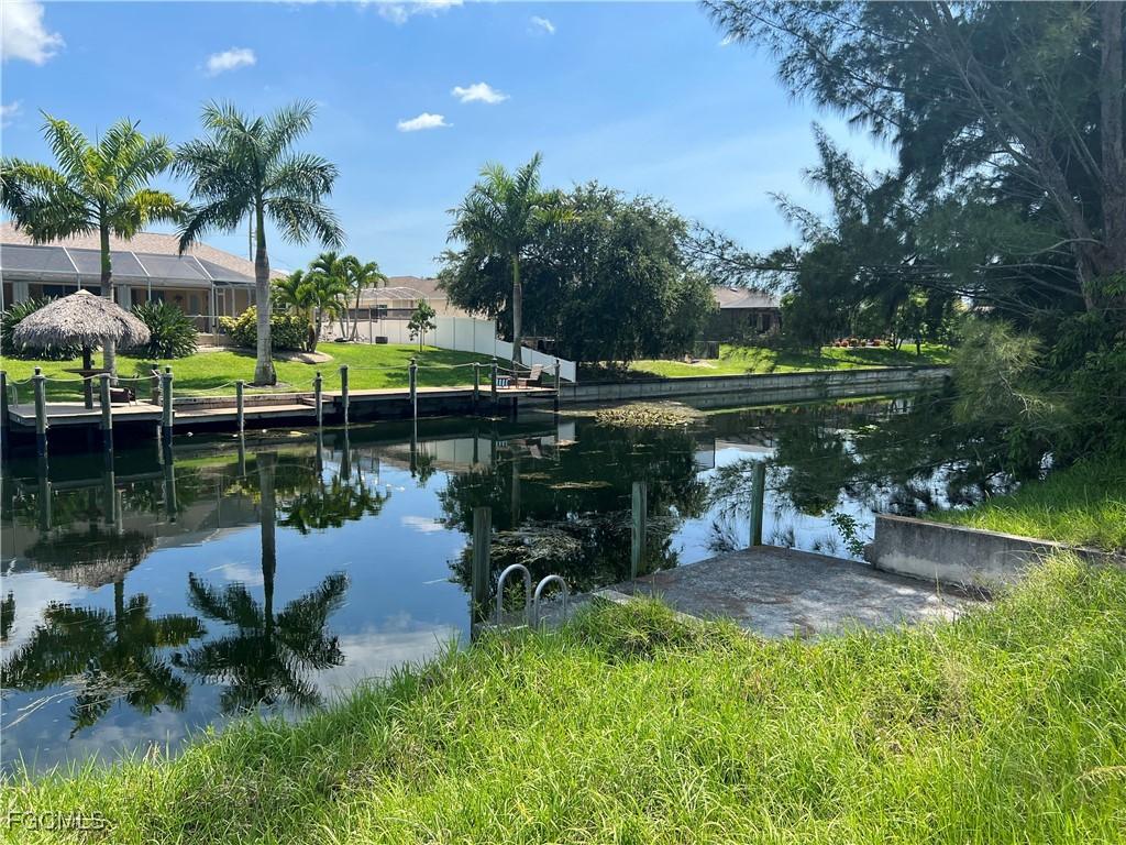 428 SE 13th Ter., Cape Coral, FL 33990
