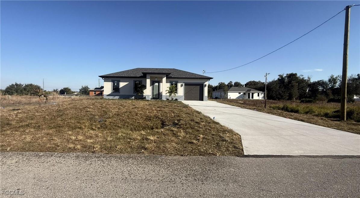 383 Pennfield Ave., Lehigh Acres, FL 33974