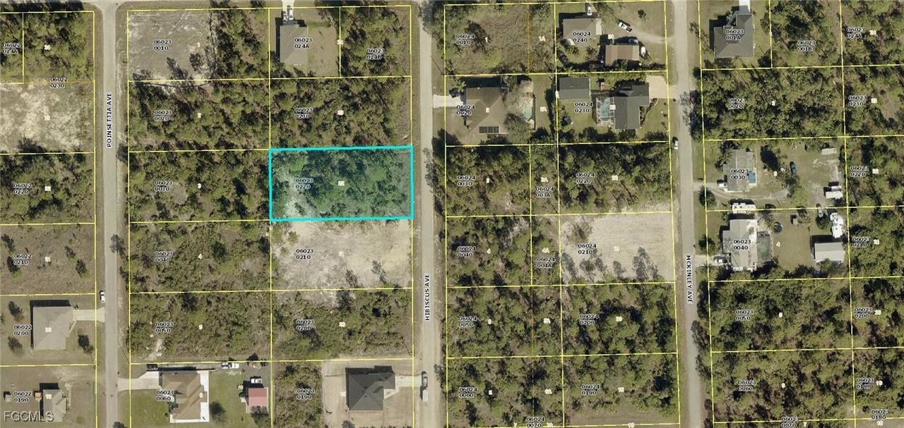 919 Hibiscus Ave., Lehigh Acres, FL 33972