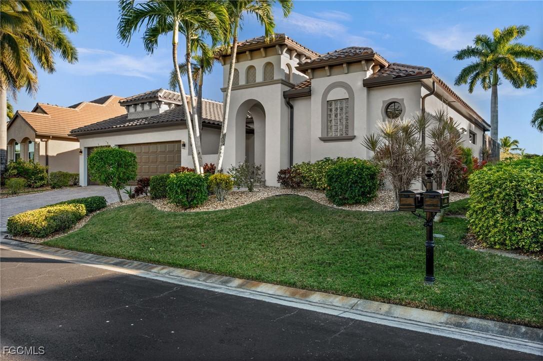 8922 Tropical Ct., Fort Myers, FL 33908