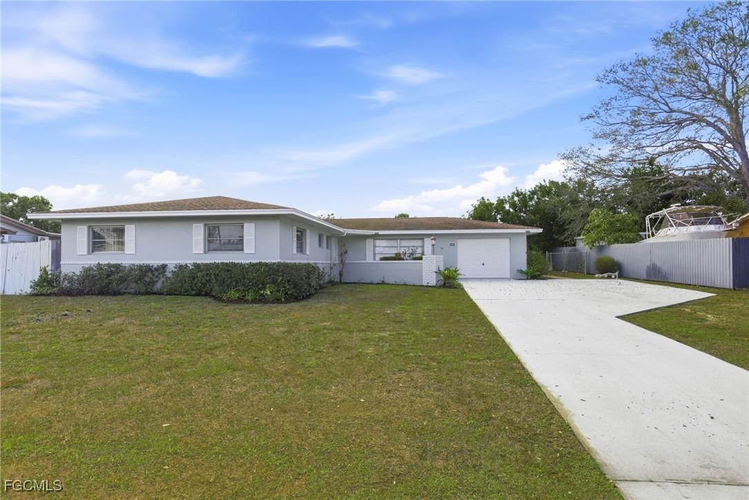 209 Punta Alta Ct., Lehigh Acres, FL 33936