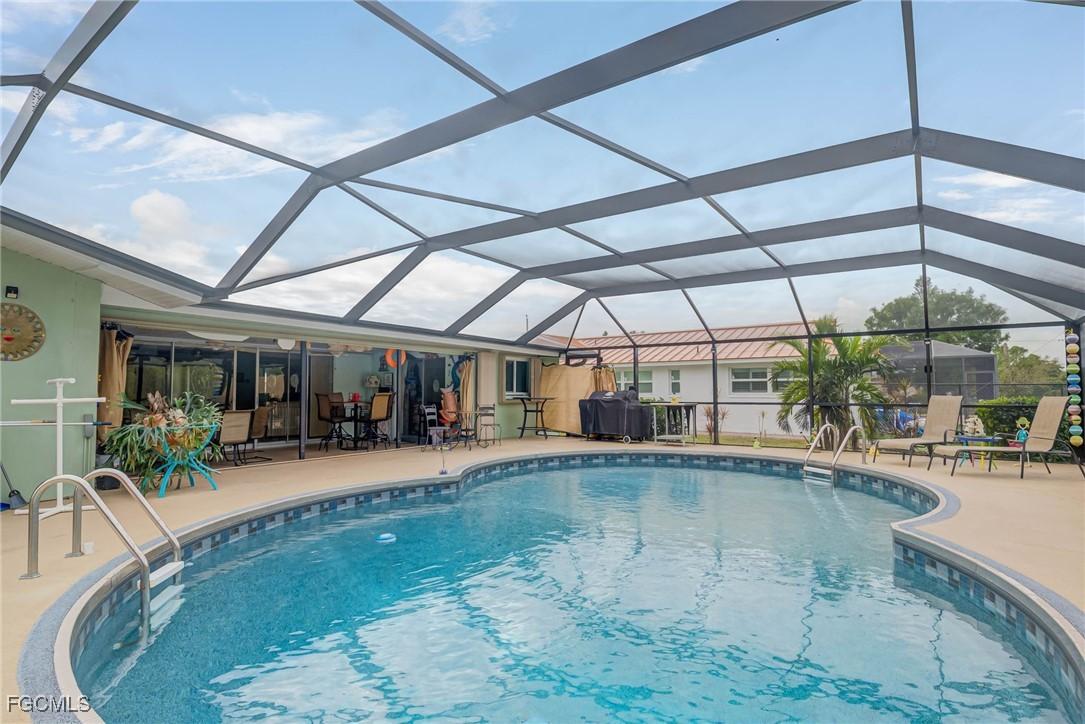 857 SE 41st St., Cape Coral, FL 33904