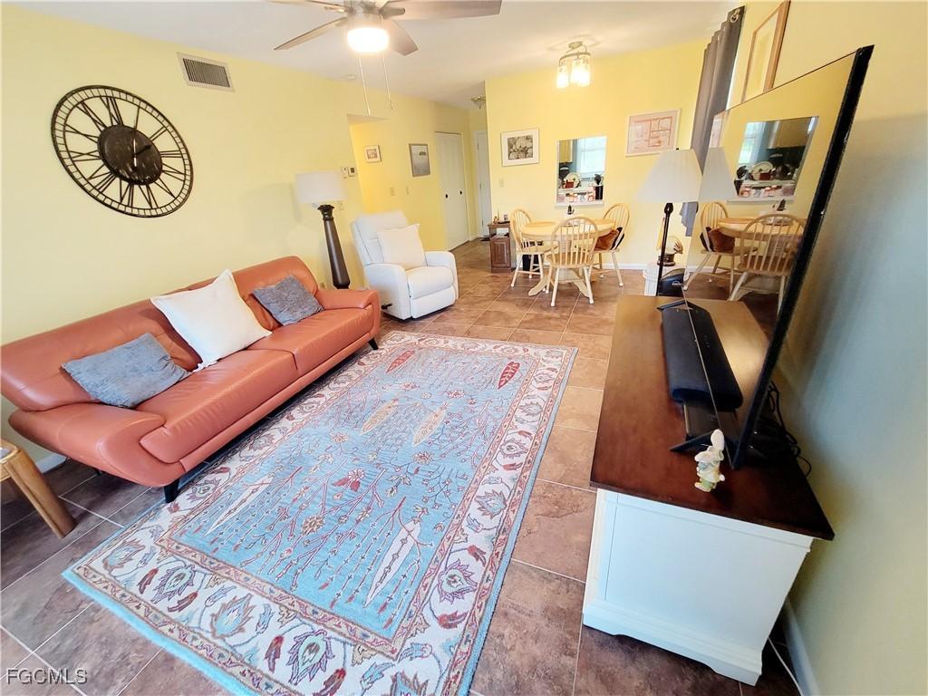 2206 E 6th St., Lehigh Acres, FL 33936