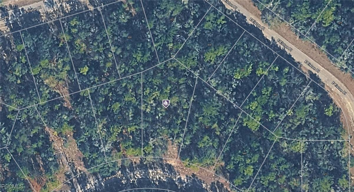 815 E Panama Dr., Dunnellon, FL 34434