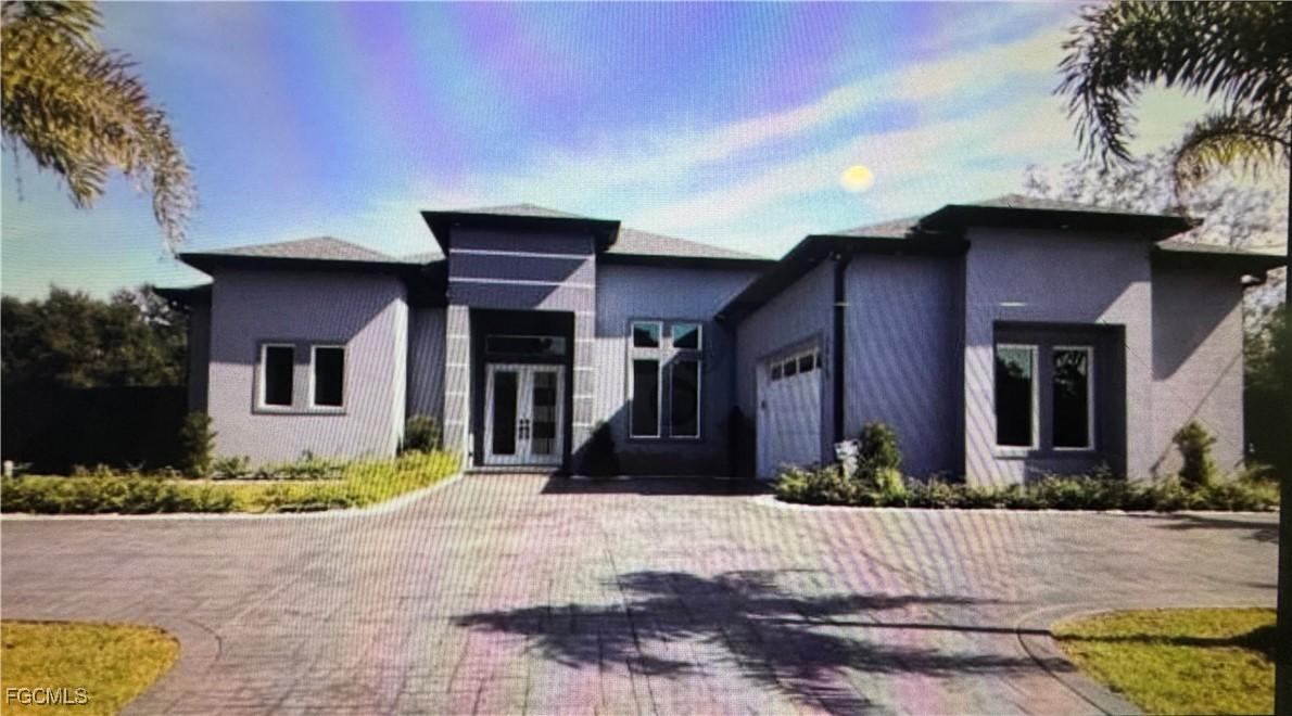 1512 Richmond Ave., Lehigh Acres, FL 33972