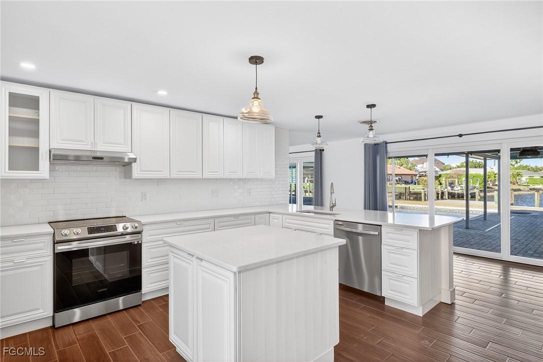 541 Bayside Dr., Fort Myers, FL 33919