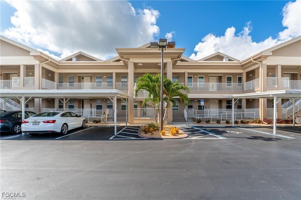 15250 Riverbend Blvd. #101, North Fort Myers, FL 33917