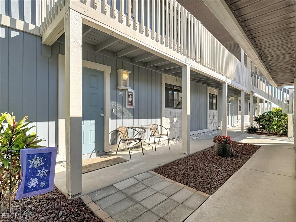 4817 SW 8th Pl. #101, Cape Coral, FL 33914