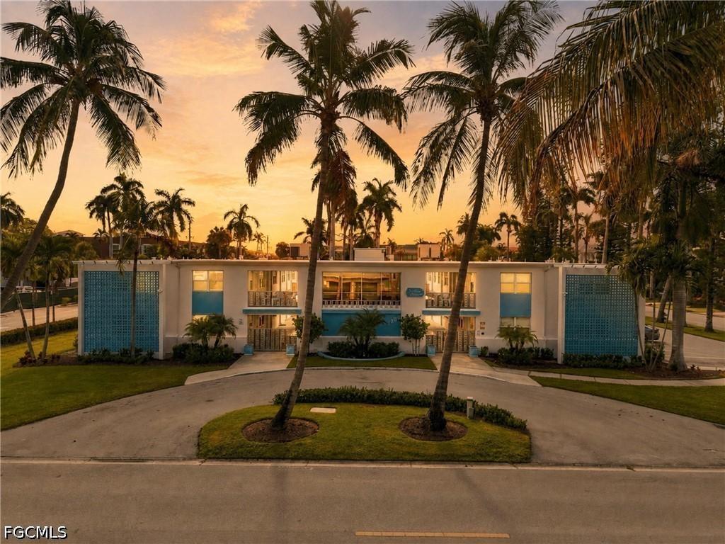 1295 Gulf Shore Blvd. #134, Naples, FL 34102