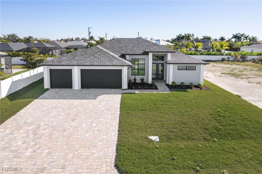 305 NW 15th Pl., Cape Coral, FL 33993
