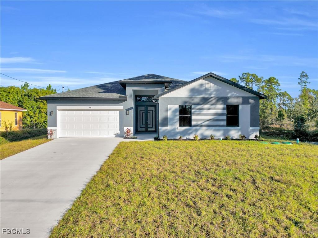 947 Gable St., Lehigh Acres, FL 33974